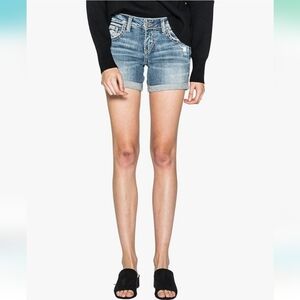 Silver Jeans Co. Women's Boyfriend Mid Rise Short